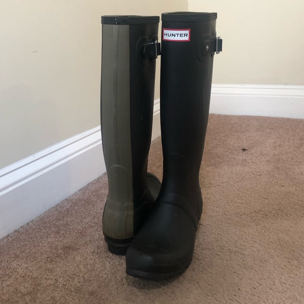 Hunter Original Stripe in Matte Black and Olive